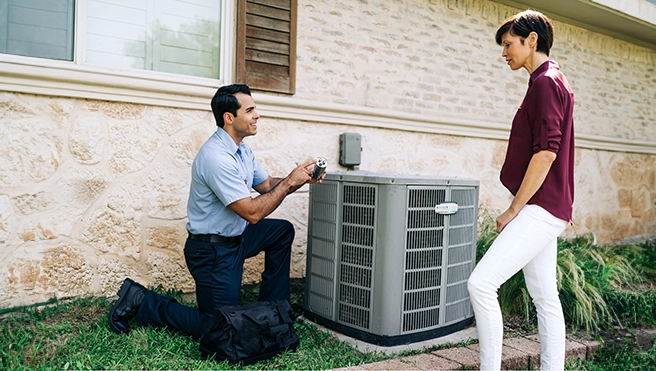 Technician showing the complaints.